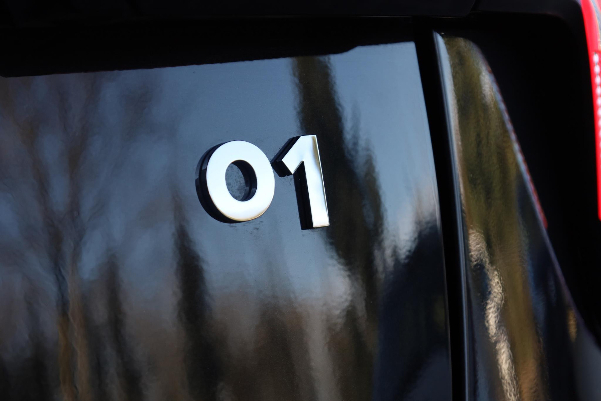 47988357-49.jpg